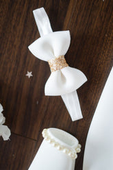 Off-white bow hair accessory